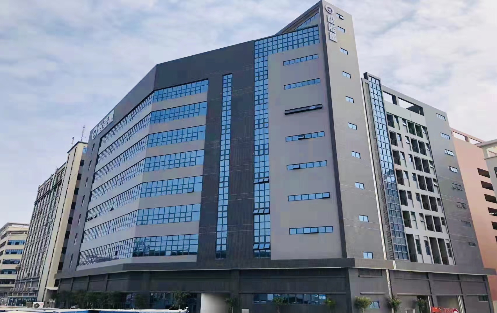 企業(yè)宣傳海報.jpg